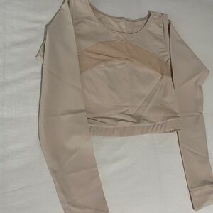activewear: long sleeve shirt cropped top